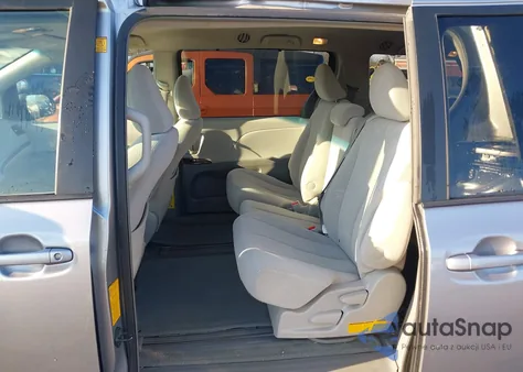 2011 Toyota Sienna Le V6 from USA, damaged, VIN 5TDKK3DC8BS010896